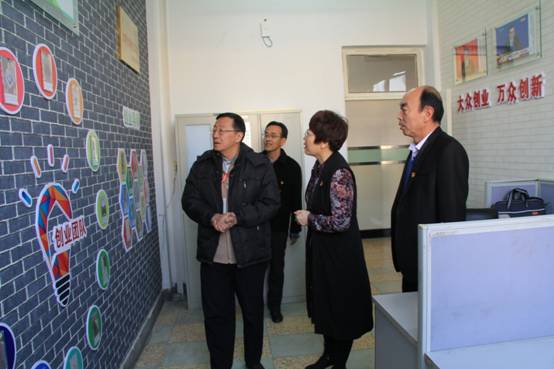说明: C:\Documents and Settings\Administrator\桌面\李榕教授走访化学学院\1.JPG
